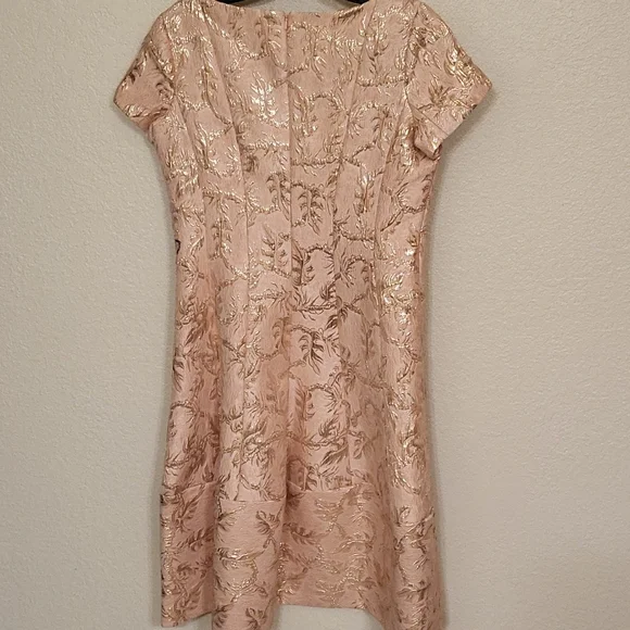 Mini dress - Picture 2 of 7